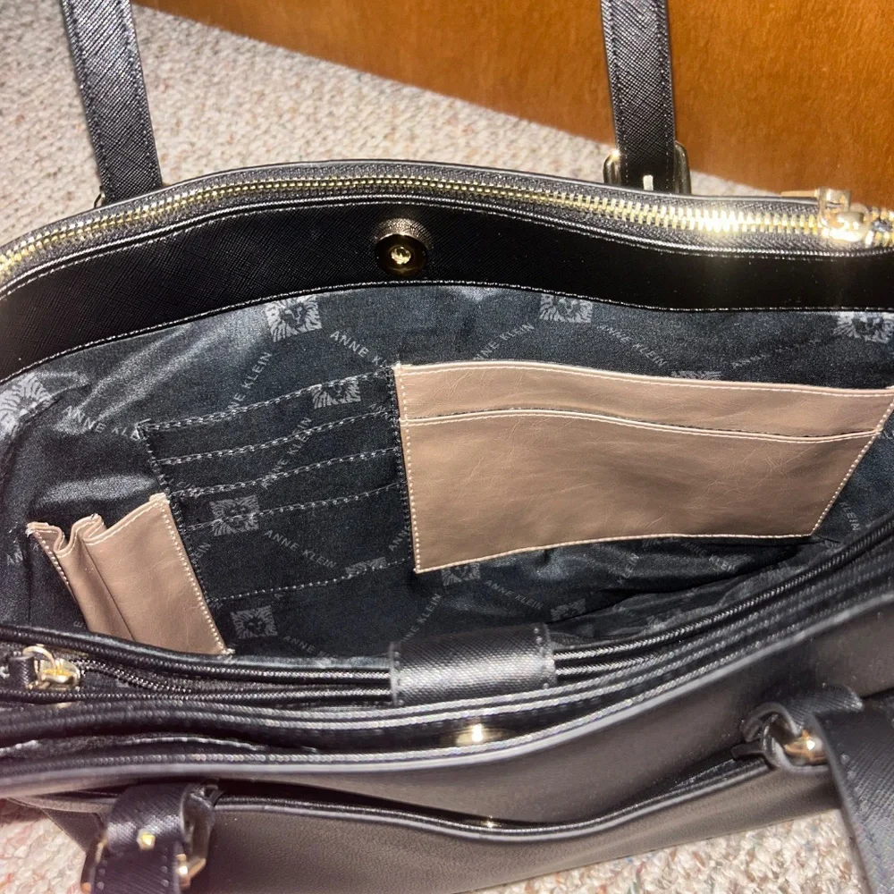 Anne Klein extra large work tote - Picture 4 of 6